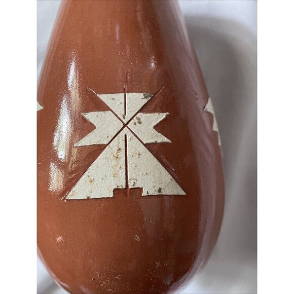Handcrafted Native American Style Terra Cotta Vase W/ White Geometric Patterns - Picture 13 of 14